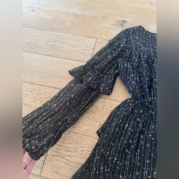 Tularosa Black Gold Metallic Pinstripe Tiered Ruffle Mini Dress XS Boho (598) - Picture 5 of 12